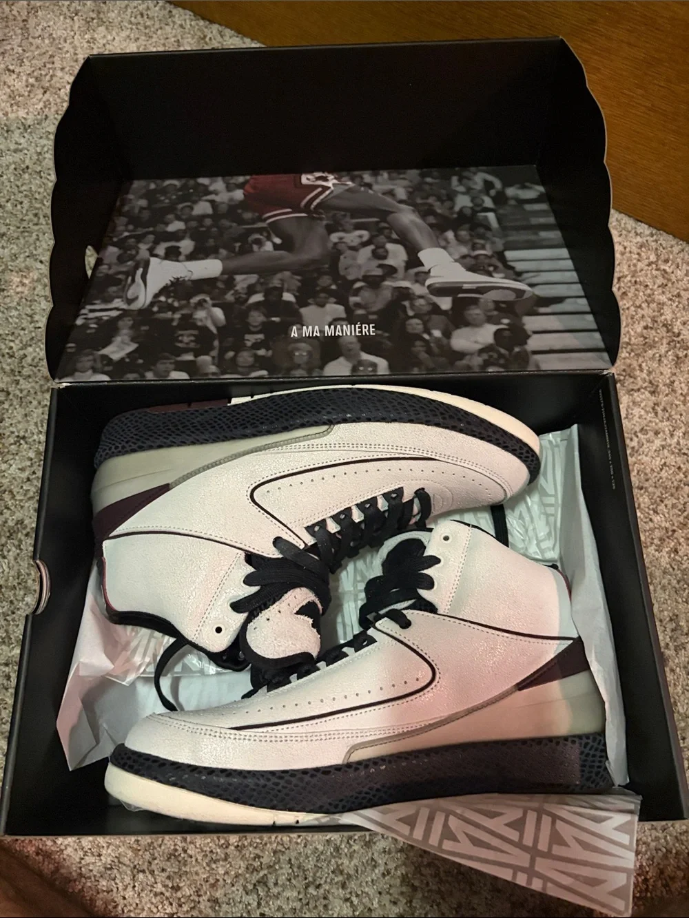 A MA MANIÈRE x Air Jordan Box - White with Black Logo